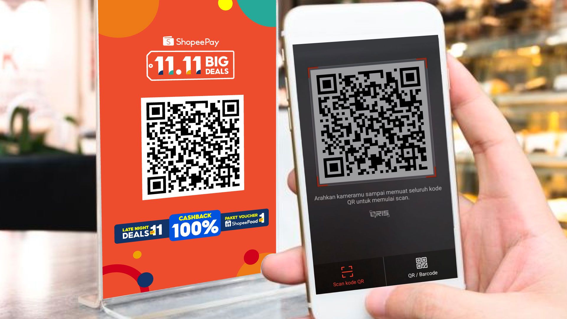 Pengguna melakukan pembayaran menggunakan ShopeePay di luar negeri